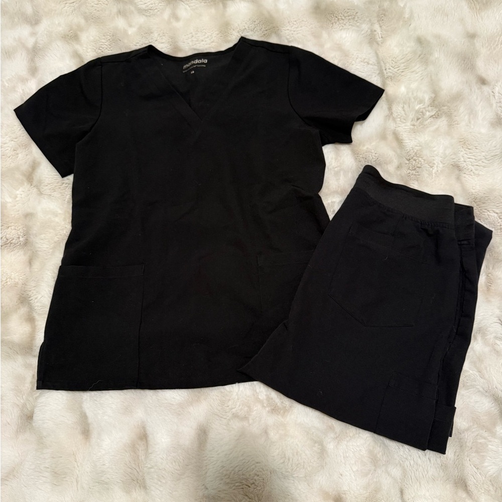 Mandala Women's Black Scrub Set, XS top, ST pants